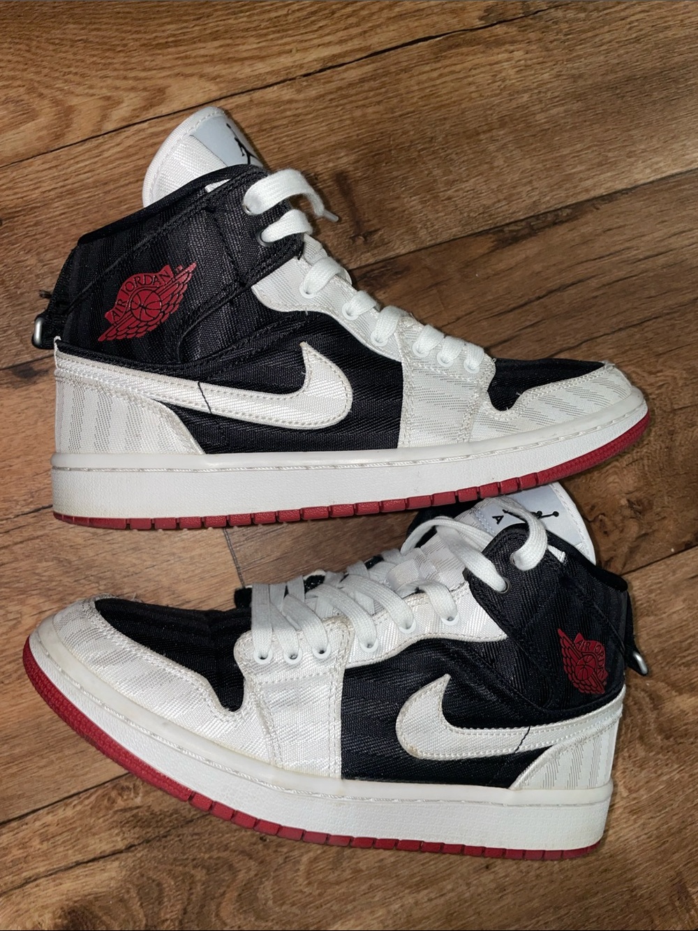 Nike Air Jordan 1 Mid SE Utility Sneakers White Black Red Woman Size 8